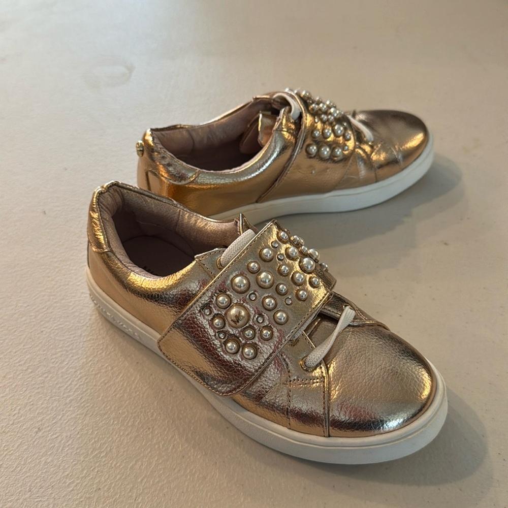 Michael Kors Kids Rose Gold shoes Sz 2 - new never worn